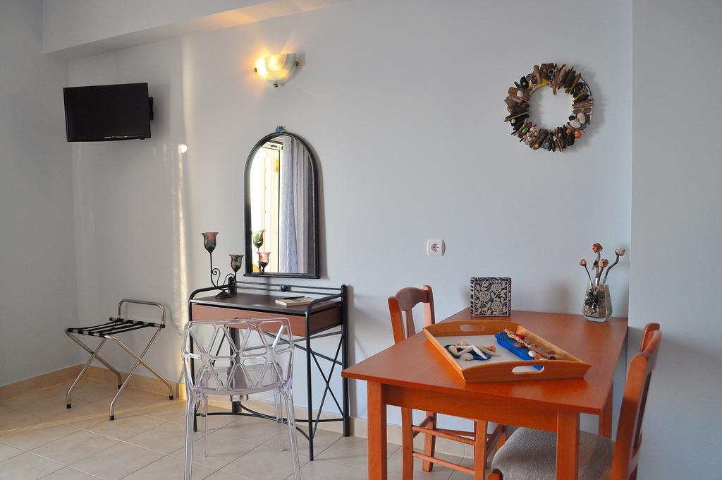 Pyrgos Zante Suites Alikanás Exterior foto